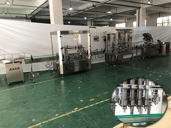 全套香菇醬灌裝生產(chǎn)線有哪些設(shè)備(圖1) 全套香菇醬灌裝生產(chǎn)線有哪些設(shè)備(圖1)