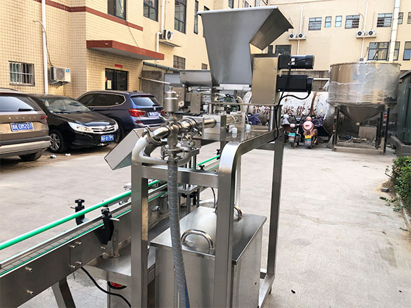 牛肉醬灌裝生產線高速、靈活、實用(圖2) 牛肉醬灌裝生產線高速、靈活、實用(圖2)