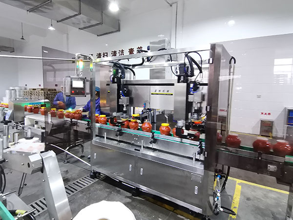 千萬別買這款剁椒醬料灌裝流水線設備(圖1) 千萬別買這款剁椒醬料灌裝流水線設備(圖1)