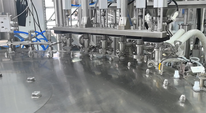 適配多品類!自動化吸嘴袋醬料包裝機賦能液態(tài)與醬狀物料生產(chǎn)(圖2) 適配多品類!自動化吸嘴袋醬料包裝機賦能液態(tài)與醬狀物料生產(chǎn)(圖2)