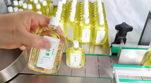 多品類兼容！自動灌裝旋蓋生產線成紅花油、風油精企業新選擇(圖3)