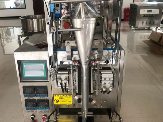 吃螃蟹的季節，怎么能少了全自動蟹黃醬包裝機(圖4)